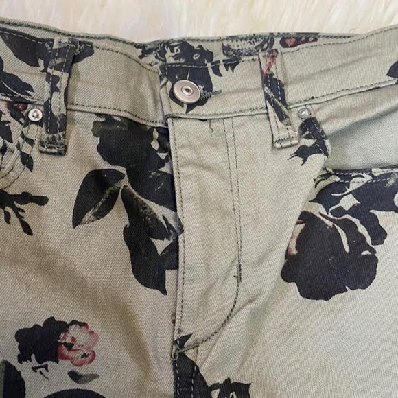 NEW H&M Skinny Regular High Rise Ripped Jeans Skull & Floral Print Khaki Green - Picture 7 of 7